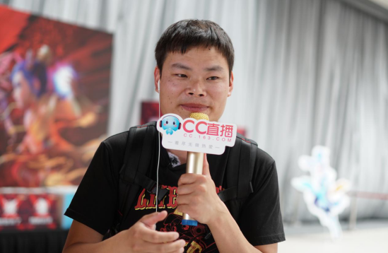 梦幻红人李永生现身群雄逐鹿争霸赛 现场引万人瞩目