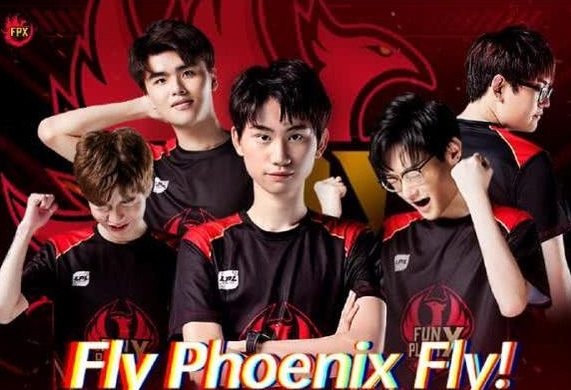为什么说FPX战队是凤鸣呢，巴黎涅槃加冕到底是什么意思